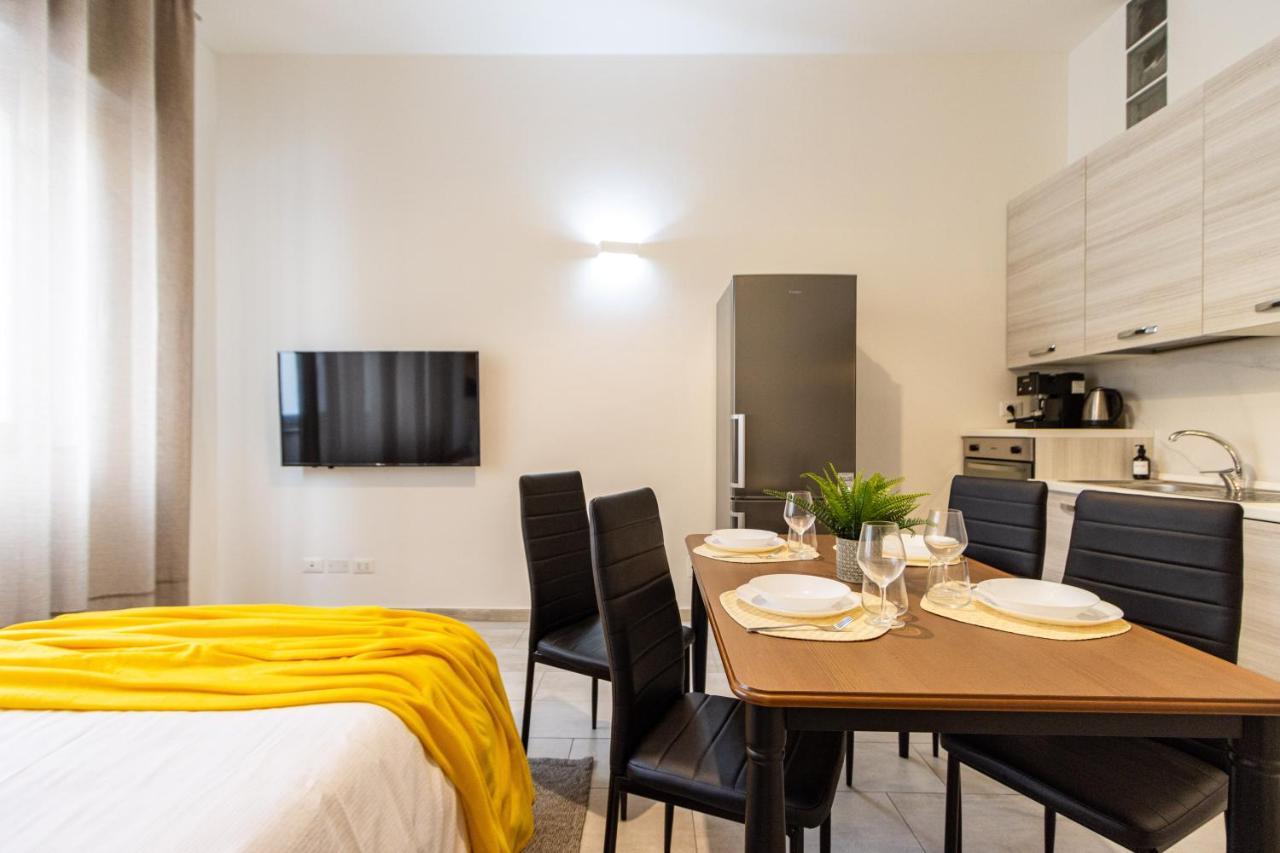Duomo A 20Minuti Comfort, Suite Vicino Aeroporto Milan Luaran gambar